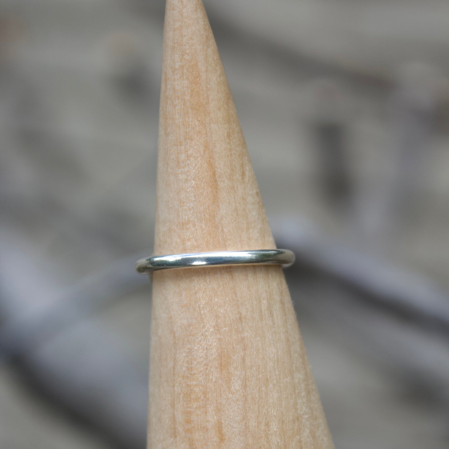 Dainty amethyst ring