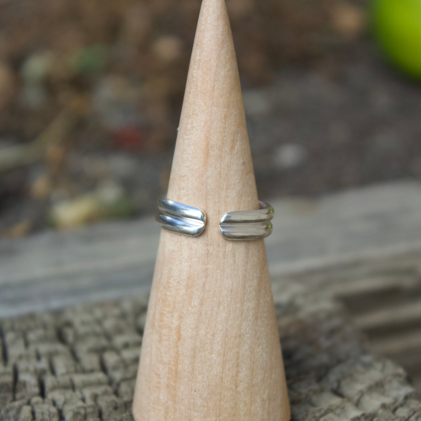 Adjustable key lime ring