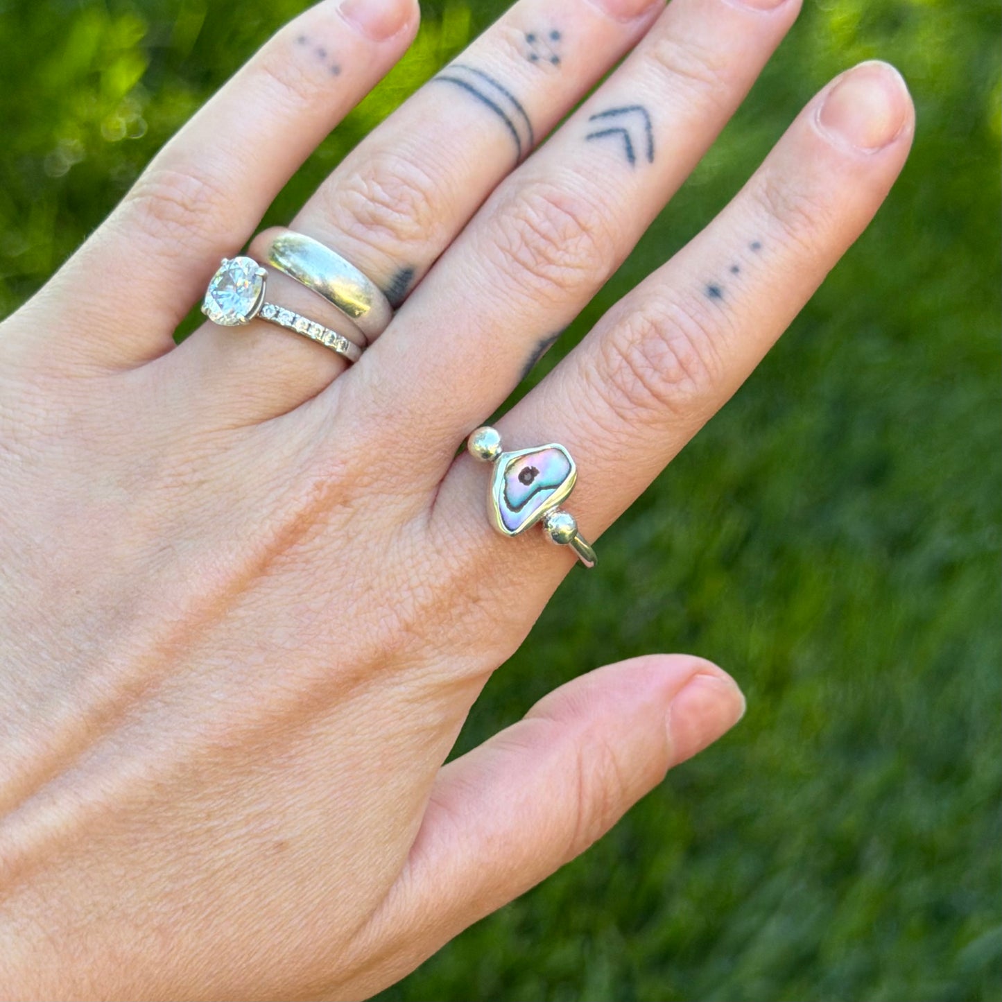 Abalone dot ring size 7.5