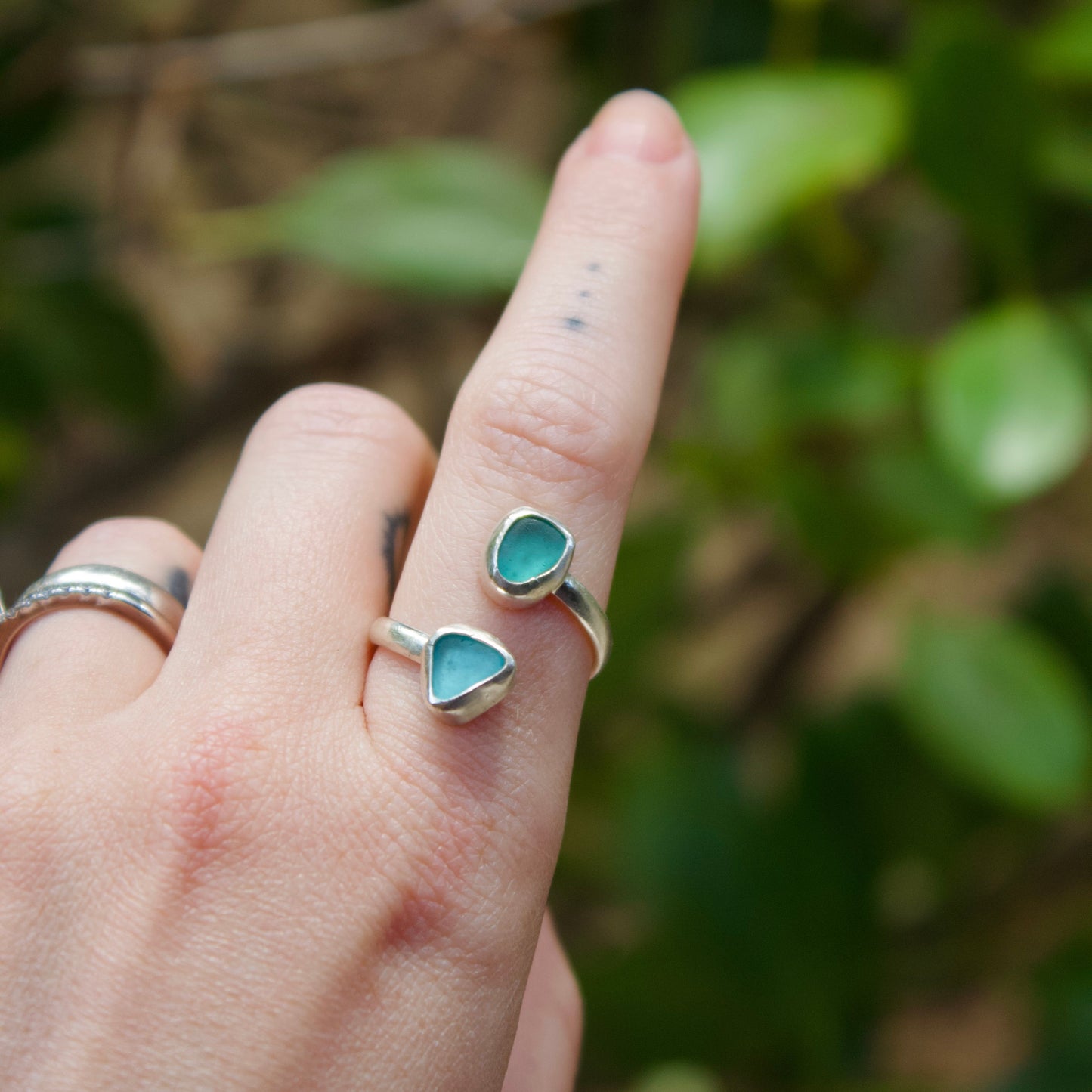 Twin wave ring