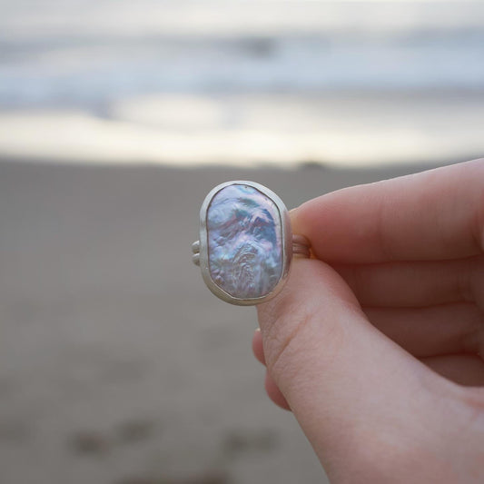 Bold pearl ring