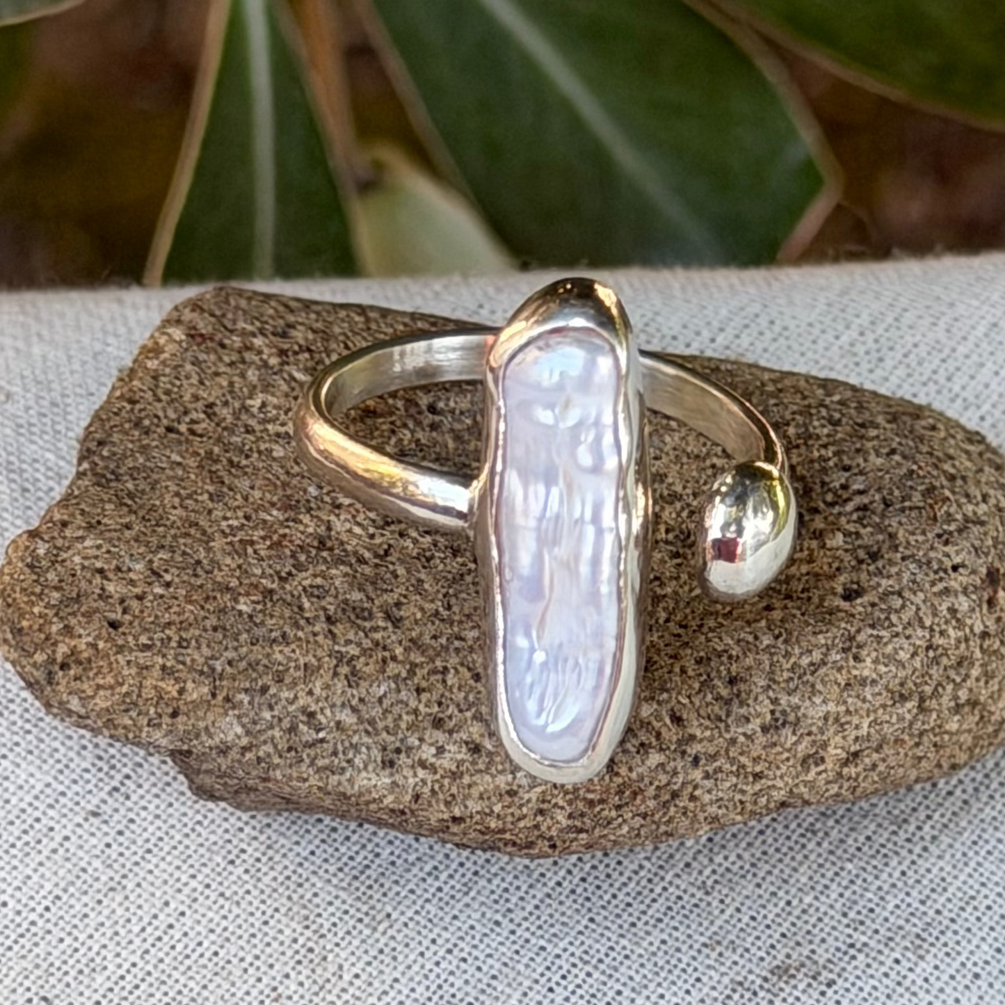 Freshwater pearl dome ring