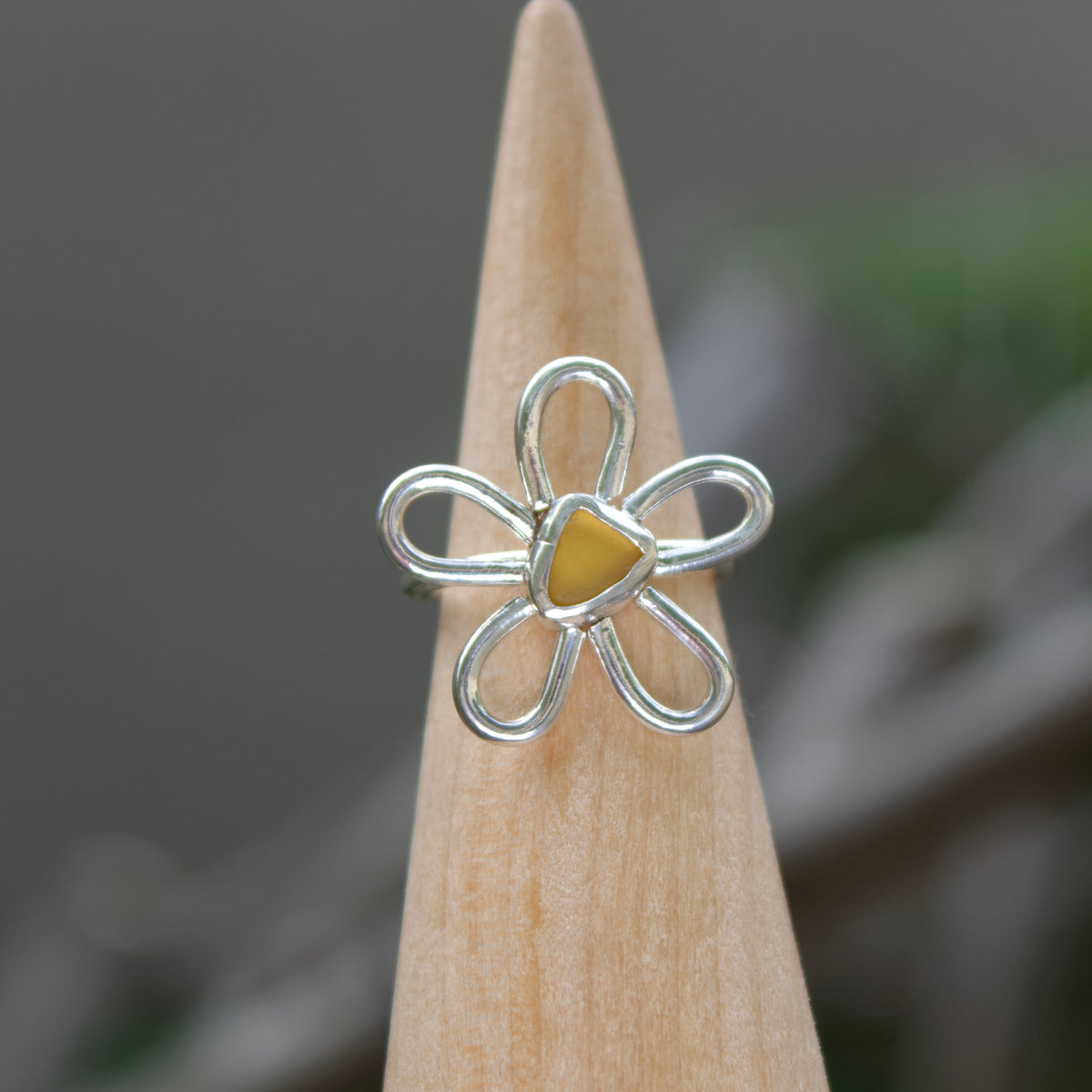 Daisy Rig Adjustable daisy ring – The Sun Jewelry Studio