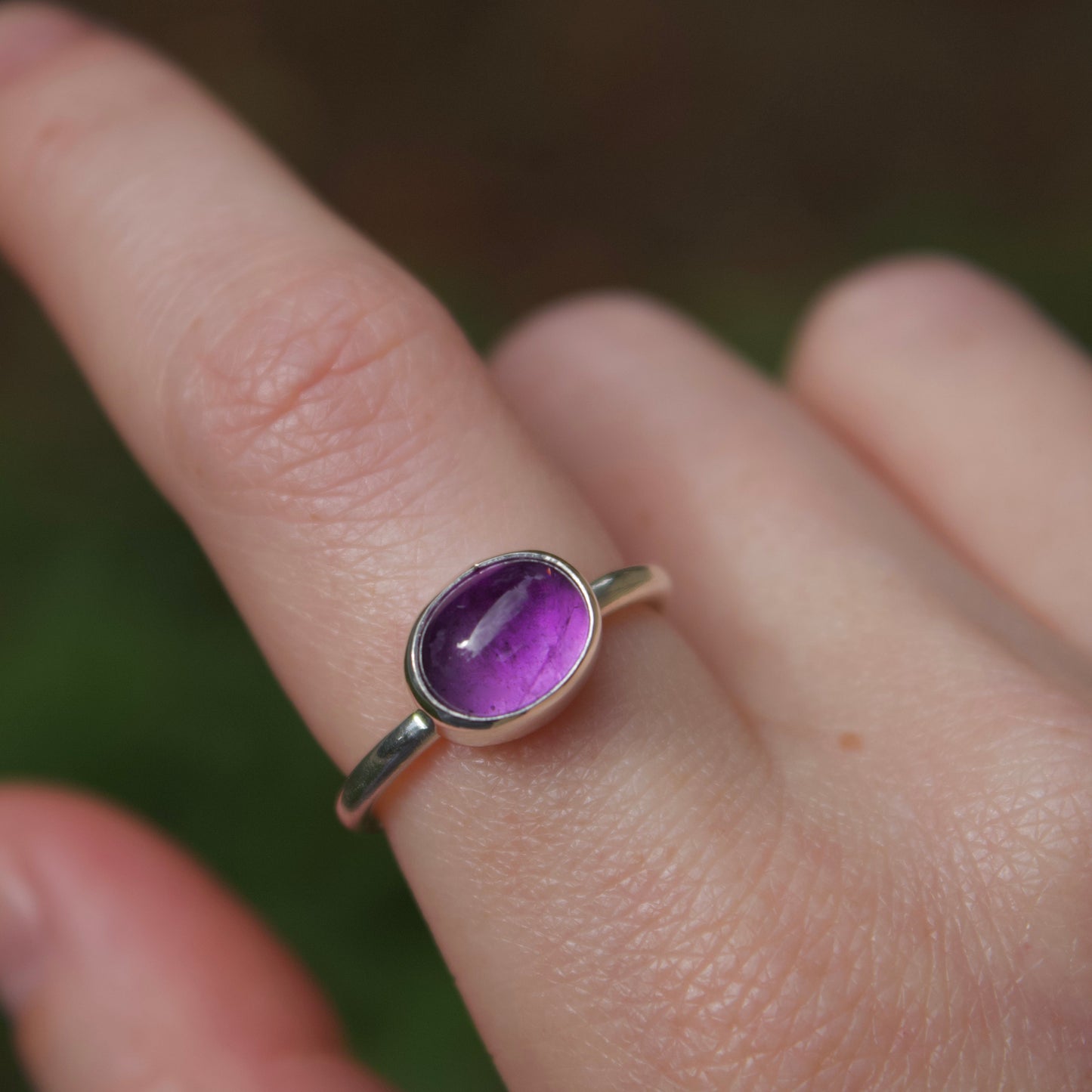 Dainty amethyst ring