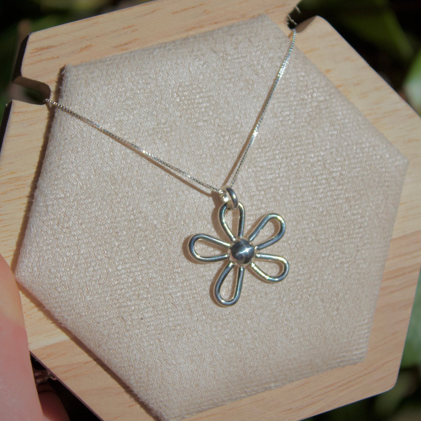 Daisy necklace