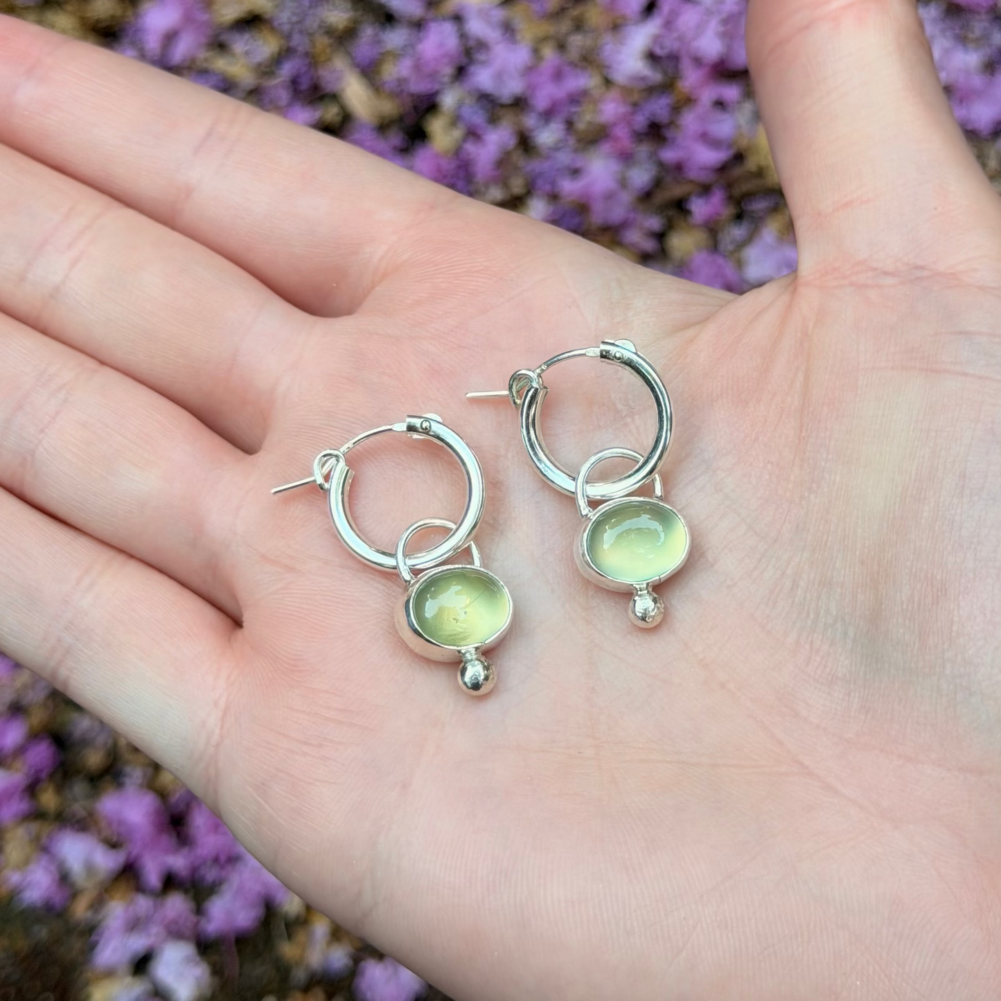 Prehnite hoops