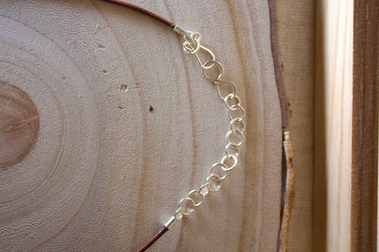 Daisy cord necklace