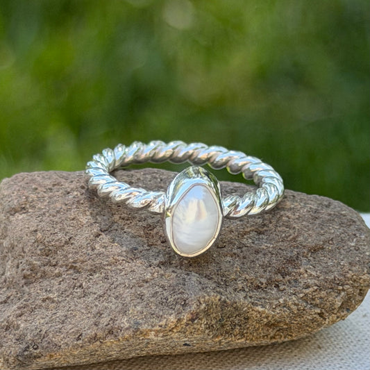 Tiny pearl ring size 5.5