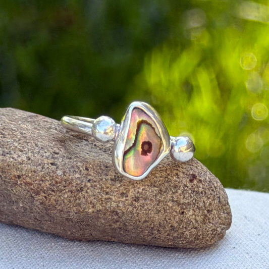 Abalone dot ring size 7.5