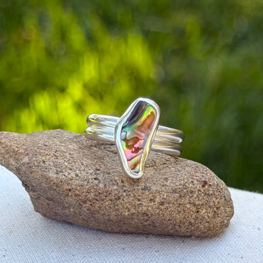 Adjustable abalone ring