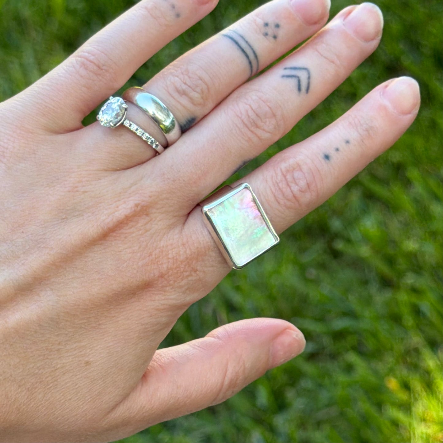 Adjustable abalone ring V