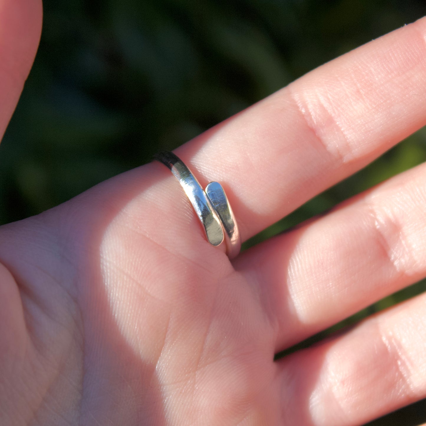 Adjustable pink pearl ring