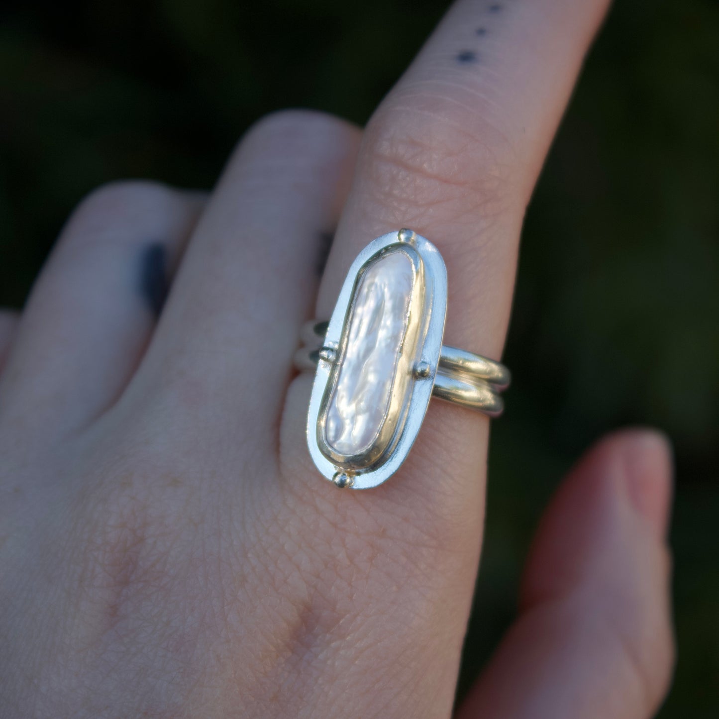 Adjustable freshwater pearl ring