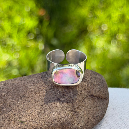 Adjustable abalone ring