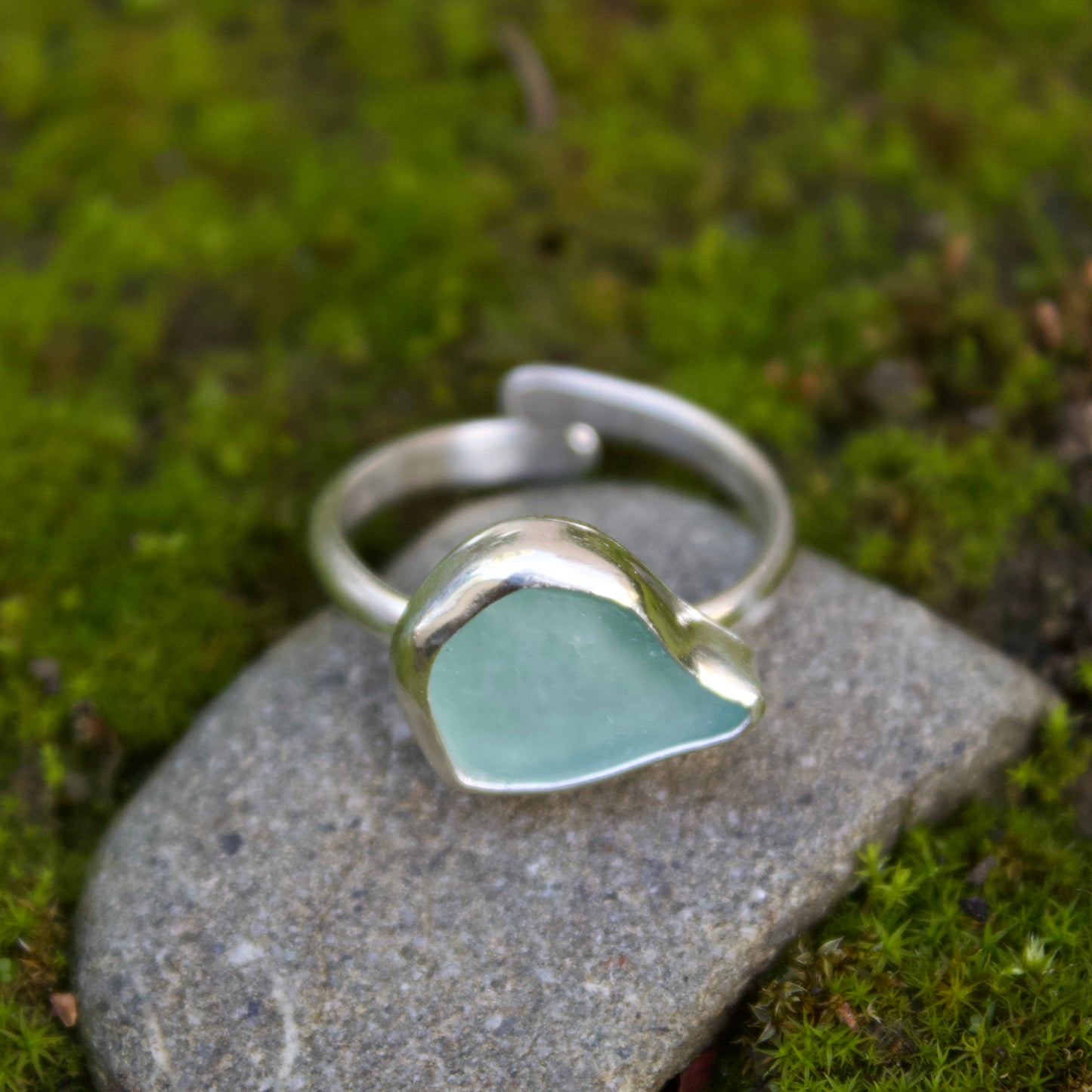 Adjustable blue bayou ring