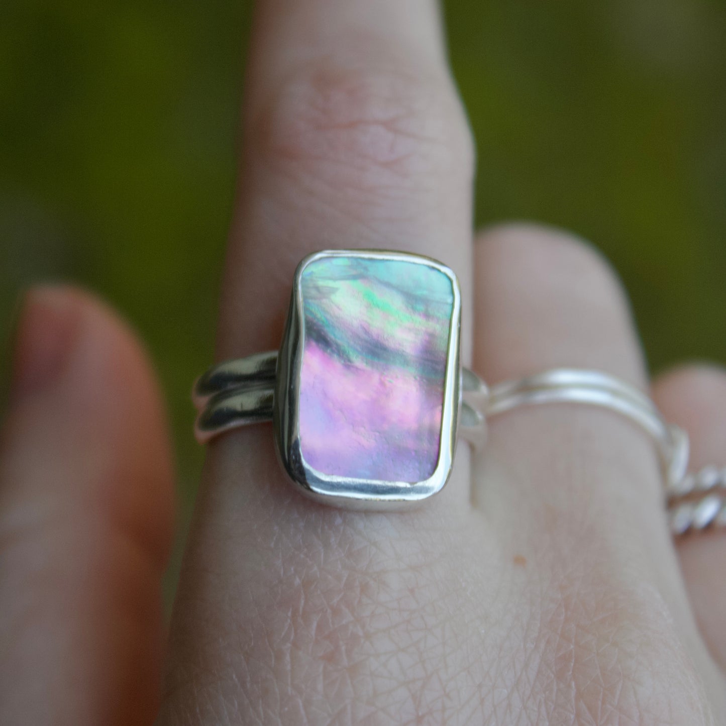 Adjustable abalone ring I