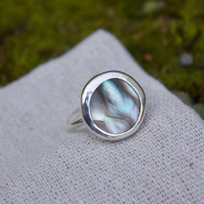 Abalone coin ring V size 8
