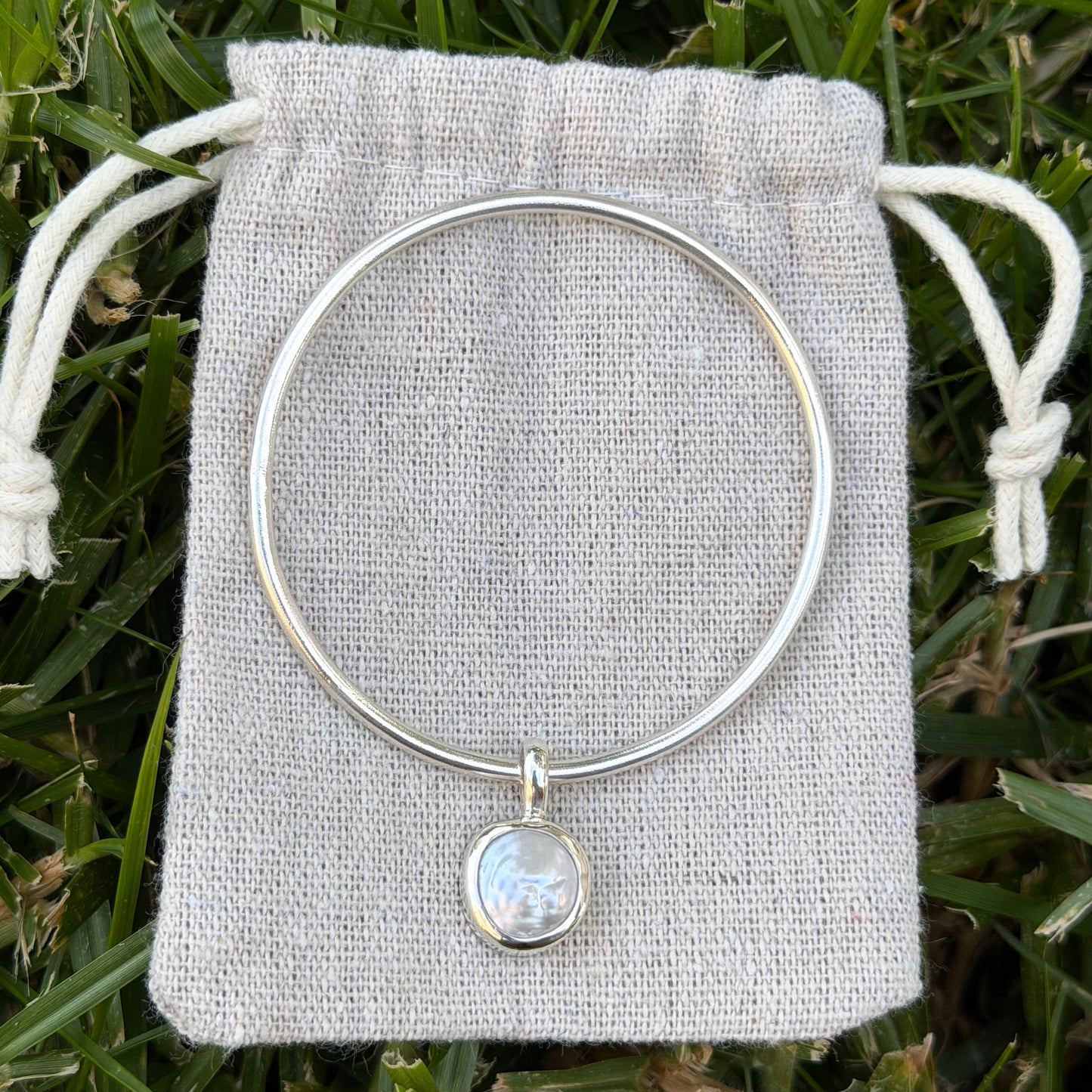 Pearl bangle