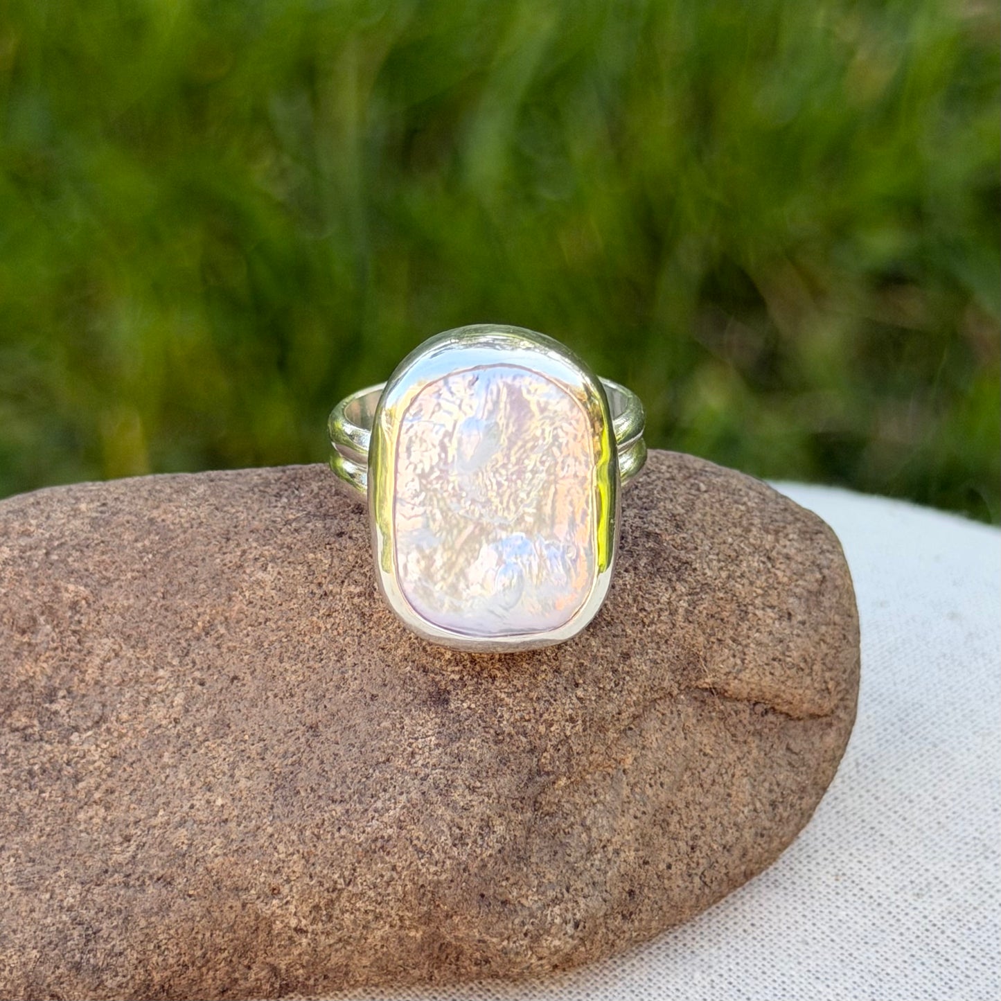 Adjustable freshwater pearl ring