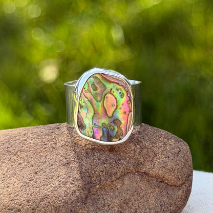 Adjustable abalone ring