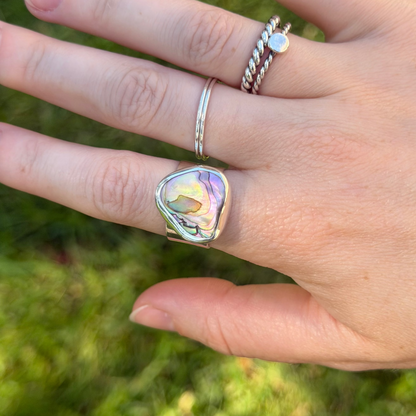 Adjustable abalone ring