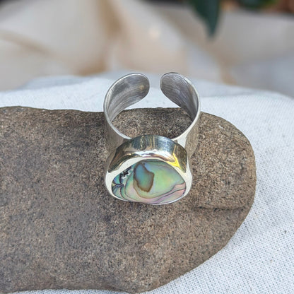 Adjustable abalone ring